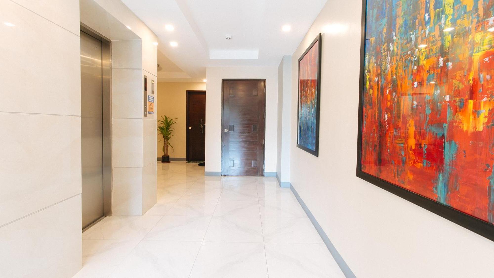 Reddoorz Plus @ Torre De Manuel Residences 1 Quezon City Bagian luar foto